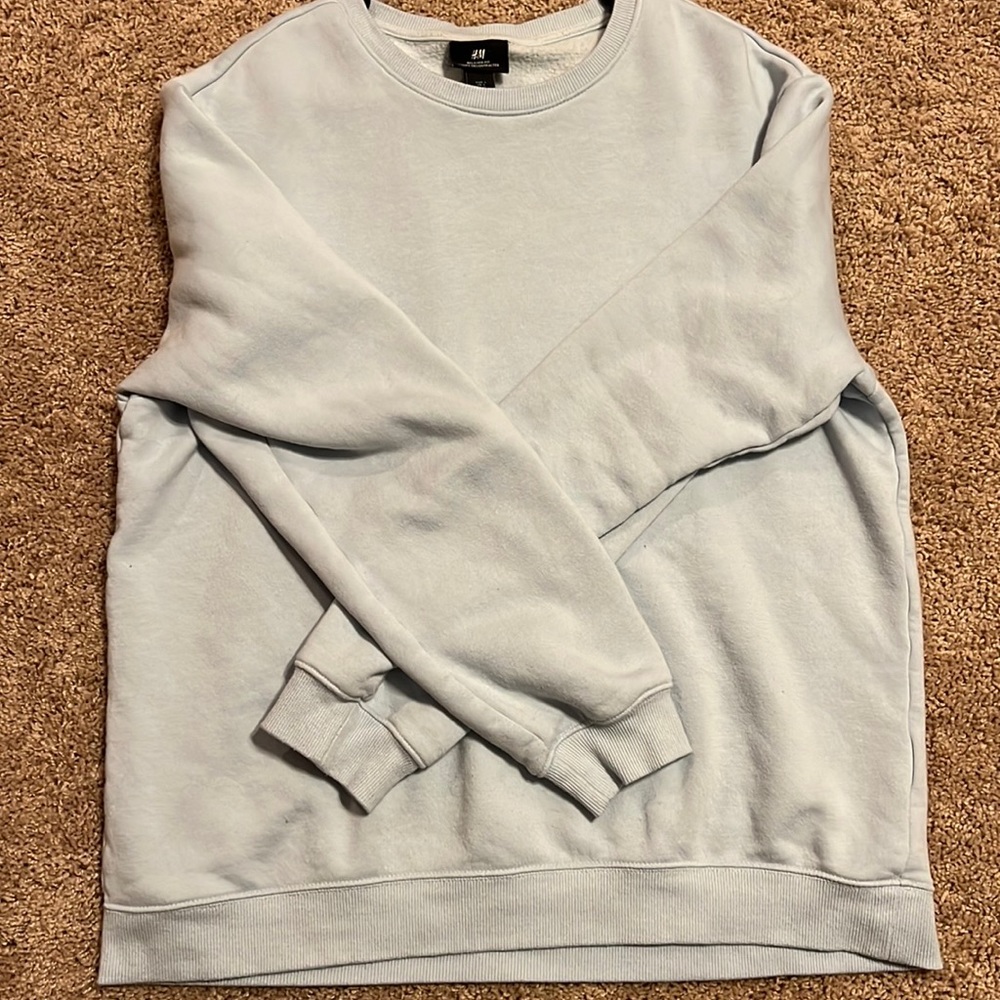 h&m baby blue crew neck